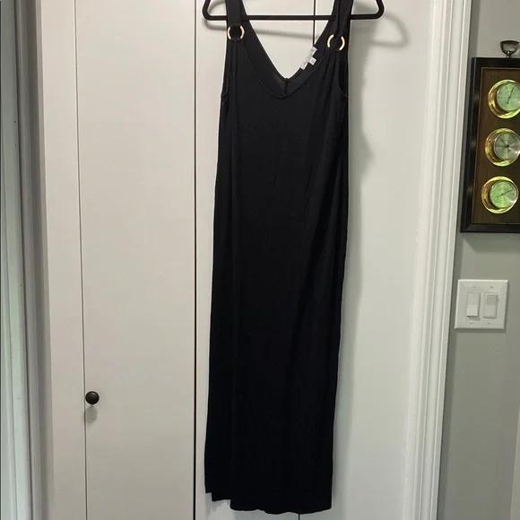 Elegant Black Sleeveless Dress